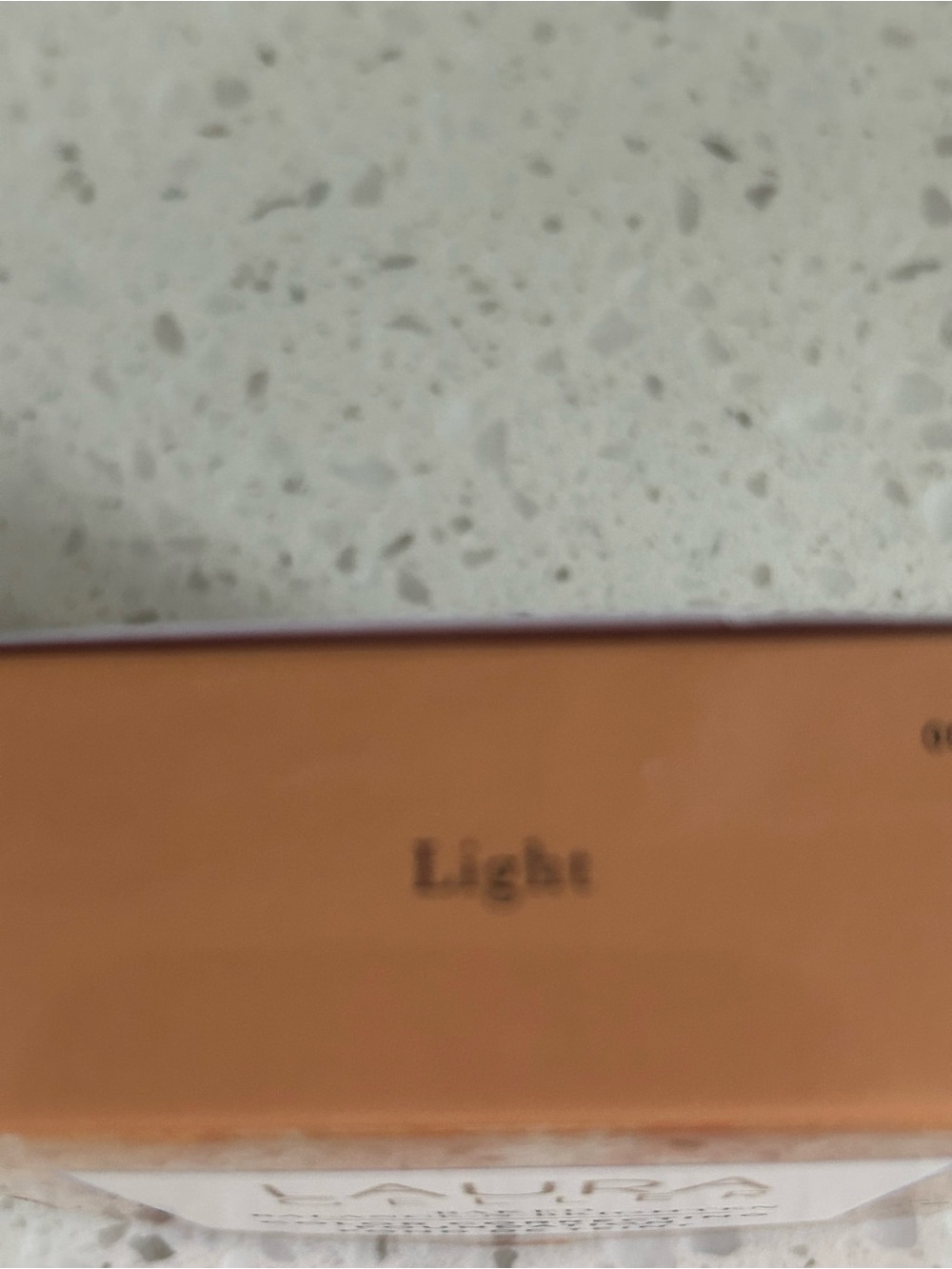 Laura Geller Baked Balance-N-Brighten Color Correcting Foundation Light - Picture 5 of 8